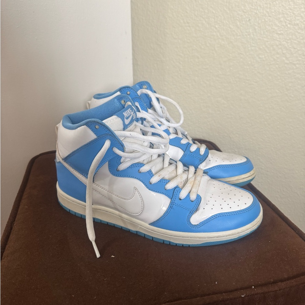 Nike SB Dunk UNC Patent Leather High Top